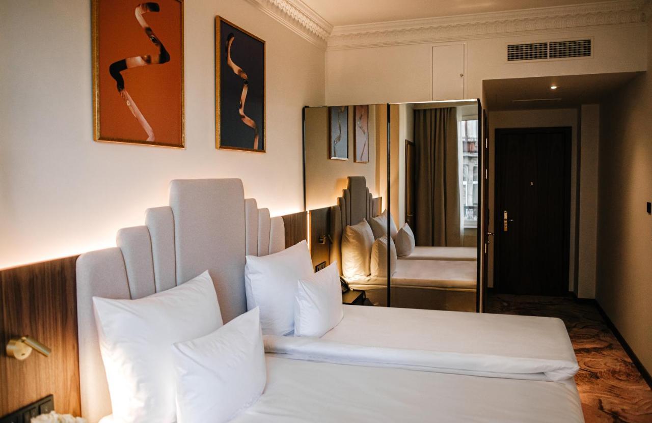 Nadiya Palace Ivano-Frankivsk Ngoại thất bức ảnh