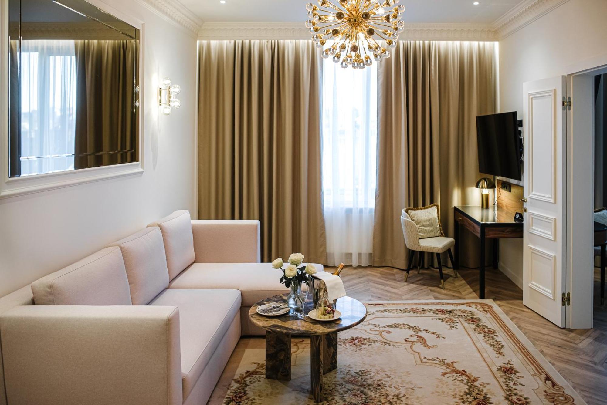 Nadiya Palace Ivano-Frankivsk Ngoại thất bức ảnh