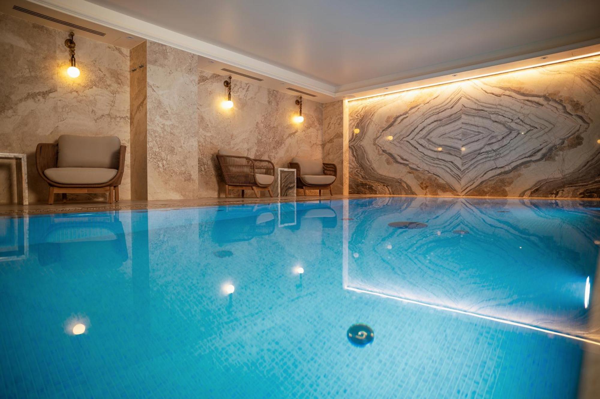 Nadiya Palace Ivano-Frankivsk Ngoại thất bức ảnh
