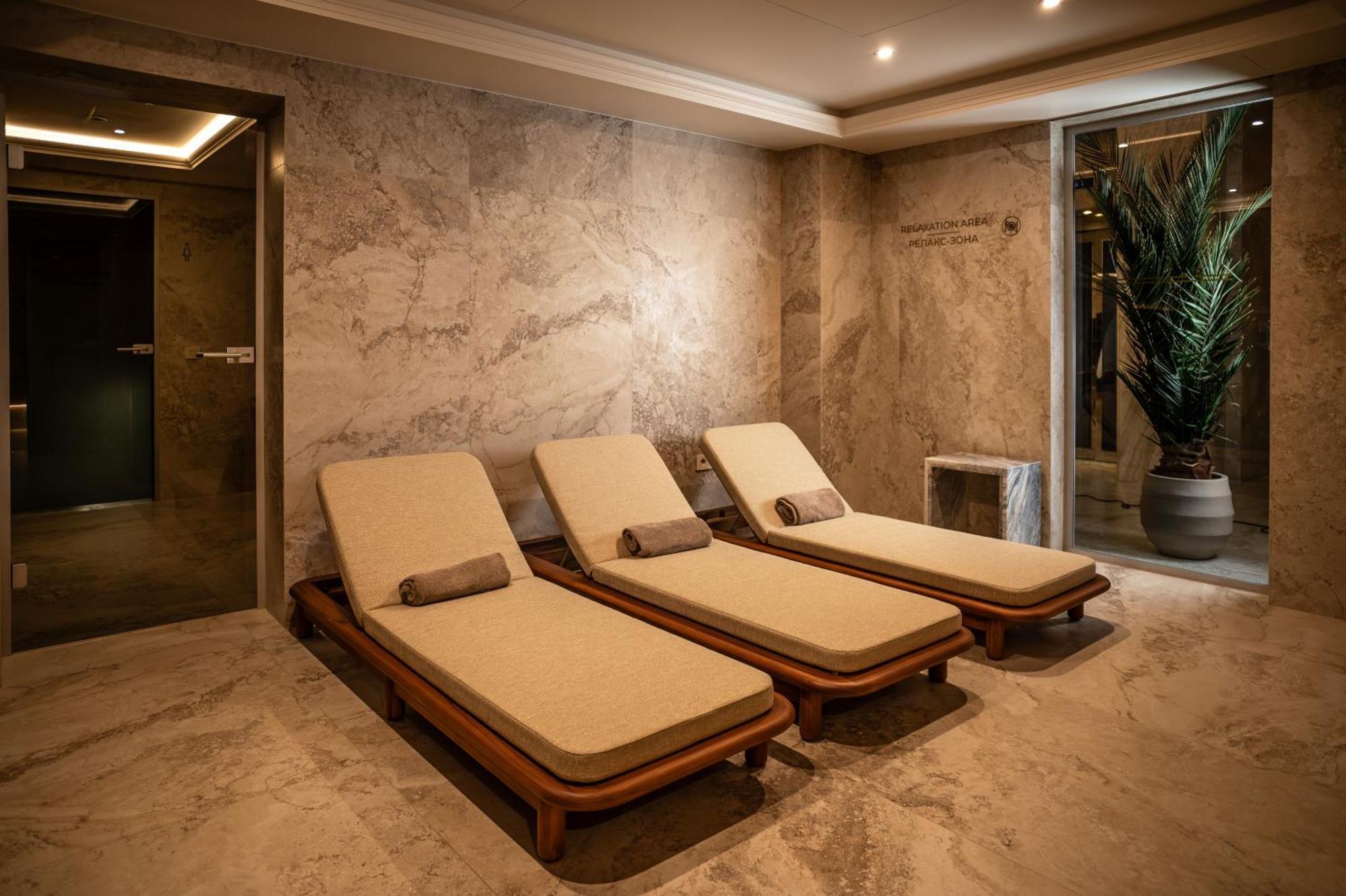 Nadiya Palace Ivano-Frankivsk Ngoại thất bức ảnh